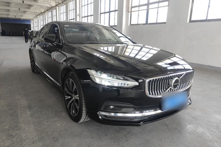 Used Volvo S90 2021 B5 Zhiyi Luxury Edition Front Right 45 Deg