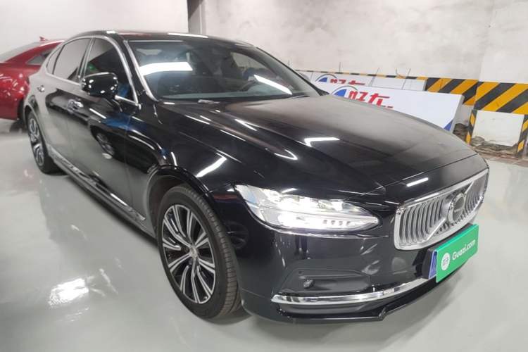 Used Volvo S90 2021 B5 Zhiyuan Luxury Edition Front Right 45 Deg