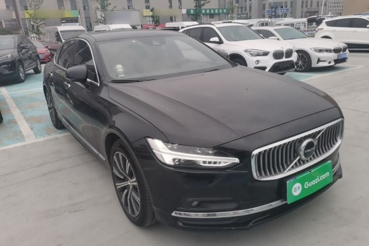 Used Volvo S90 2021 B5 Zhiyi Luxury Edition Front Right 45 Deg