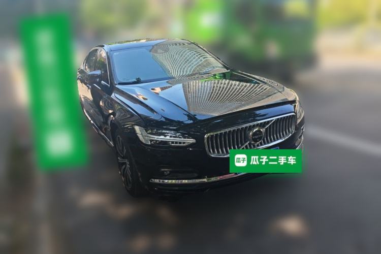 Used Volvo S90 2021 B5 Luxury Smart Edition Front Right 45 Deg
