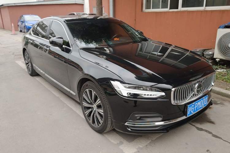 Used Volvo S90 2021 B5 Zhiyuan Luxury Edition Front Right 45 Deg
