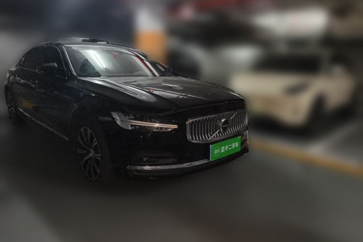 Used Volvo S90 2021 B5 Zhiyi Luxury Edition Front Right 45 Deg