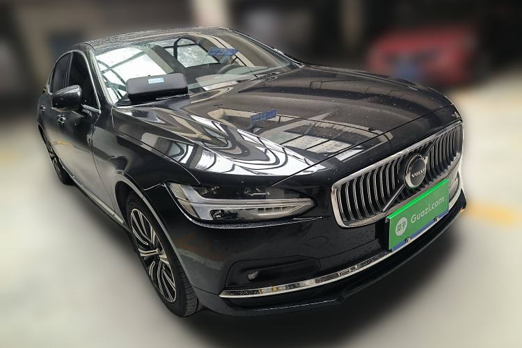 Used Volvo S90 2021 B5 Zhiyi Luxury Edition Front Right 45 Deg
