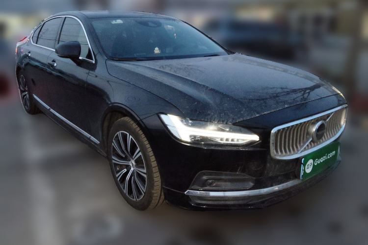Used Volvo S90 2021 B5 Zhiyi Luxury Edition Front Right 45 Deg