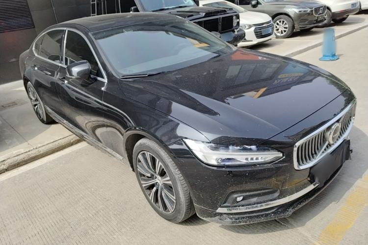 Used Volvo S90 2021 B5 Zhiyi Luxury Edition Front Right 45 Deg
