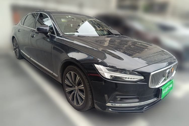 Used Volvo S90 2021 B5 Zhiyi Luxury Edition Front Right 45 Deg