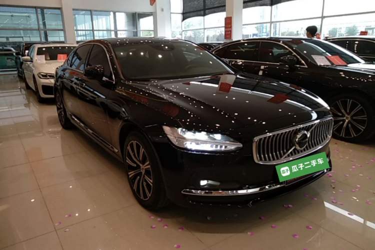 Used Volvo S90 2021 B5 Zhiyuan Luxury Edition Front Right 45 Deg