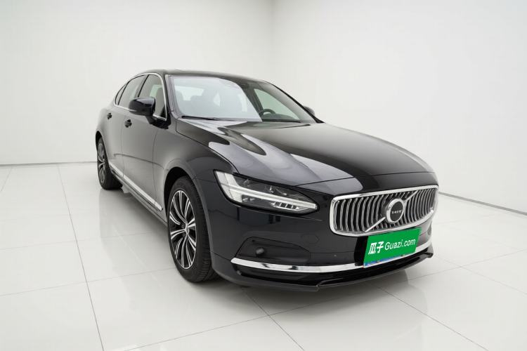 Used Volvo S90 2021 B5 Zhiyi Luxury Edition Front Right 45 Deg