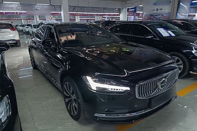 Used Volvo S90 2021 B5 Zhiyuan Luxury Edition Front Right 45 Deg