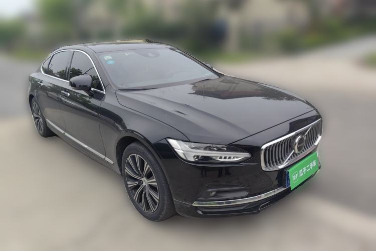 Used Volvo S90 2021 B5 Zhiyi Luxury Edition Front Right 45 Deg