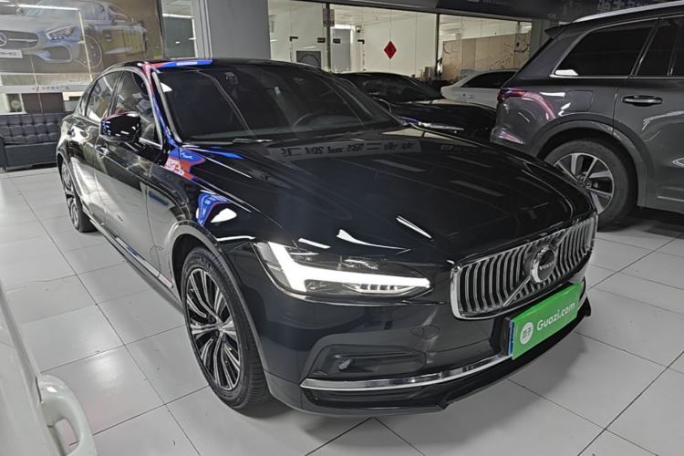 Used Volvo S90 2021 B5 Zhiyi Luxury Edition Front Right 45 Deg