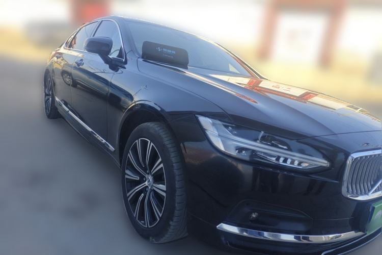 Used Volvo S90 2021 B5 Zhiyi Luxury Edition Front Right 45 Deg