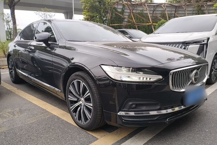 Used Volvo S90 2021 B5 Zhiyi Luxury Edition Front Right 45 Deg