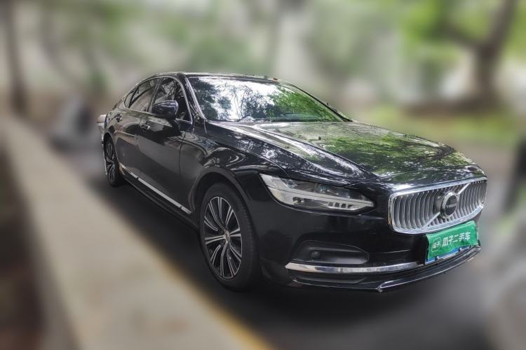 Used Volvo S90 2021 B5 Zhiyi Luxury Edition Front Right 45 Deg