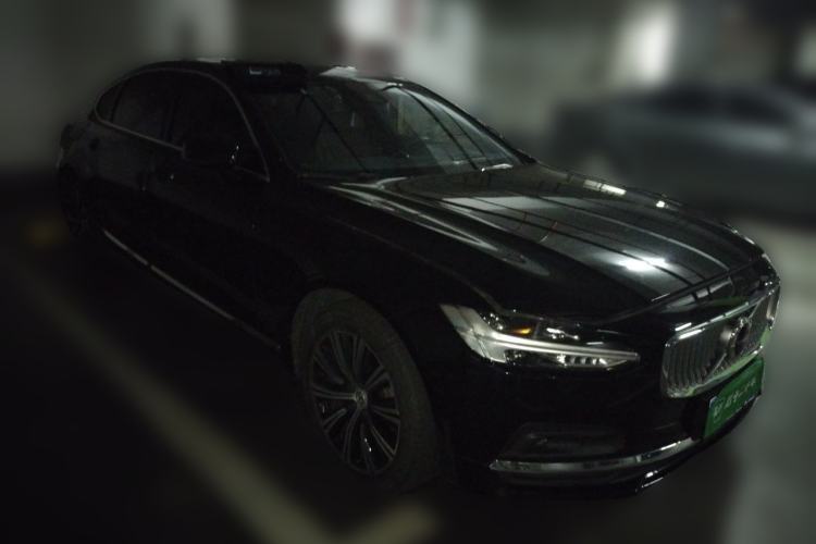 Used Volvo S90 2021 B5 Zhiyuan Luxury Edition Front Right 45 Deg