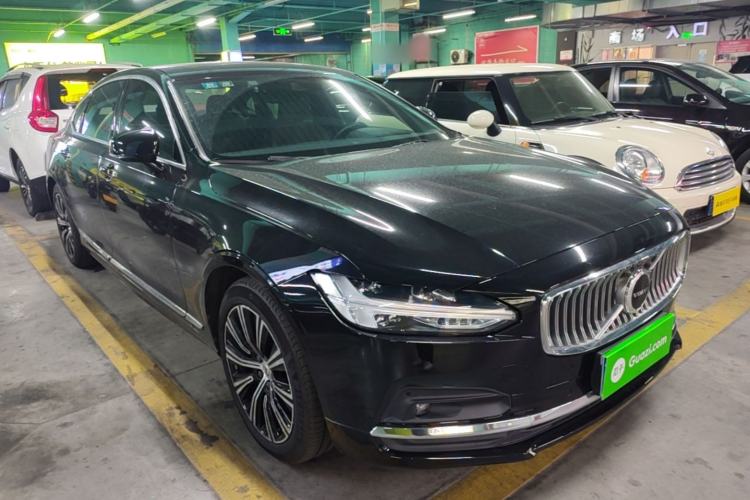 Used Volvo S90 2021 B5 Zhiyi Luxury Edition Front Right 45 Deg