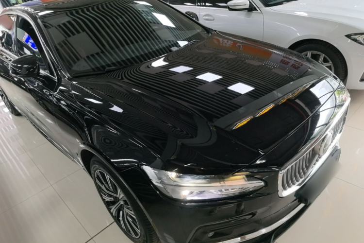 Used Volvo S90 2021 B5 Zhiyi Luxury Edition Front Right 45 Deg