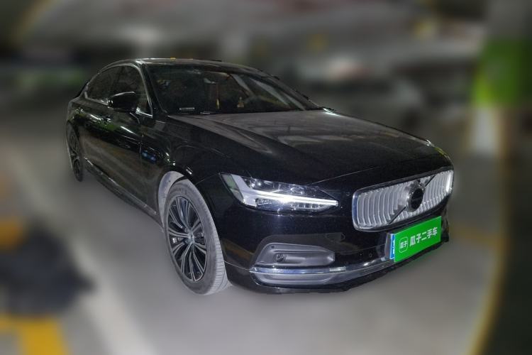 Used Volvo S90 2021 B5 Zhiyi Luxury Edition Front Right 45 Deg