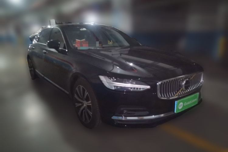 Used Volvo S90 2021 B5 Zhiyi Luxury Edition Front Right 45 Deg