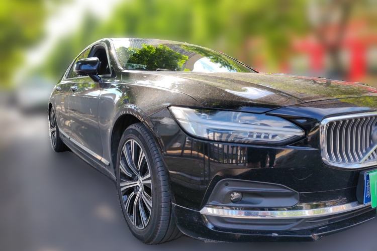 Used Volvo S90 2021 B5 Zhiyi Luxury Edition Front Right 45 Deg