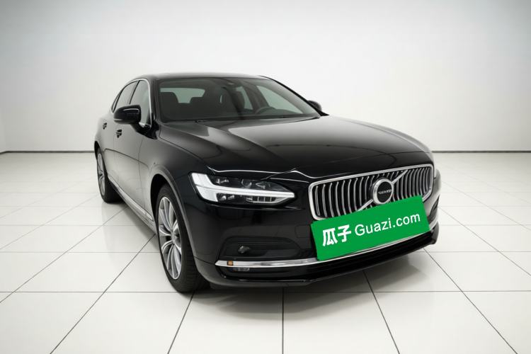 Used Volvo S90 2021 B5 Zhiyi Luxury Edition Front Right 45 Deg