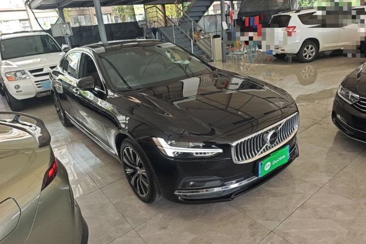 Used Volvo S90 2021 B5 Zhiyi Luxury Edition Front Right 45 Deg