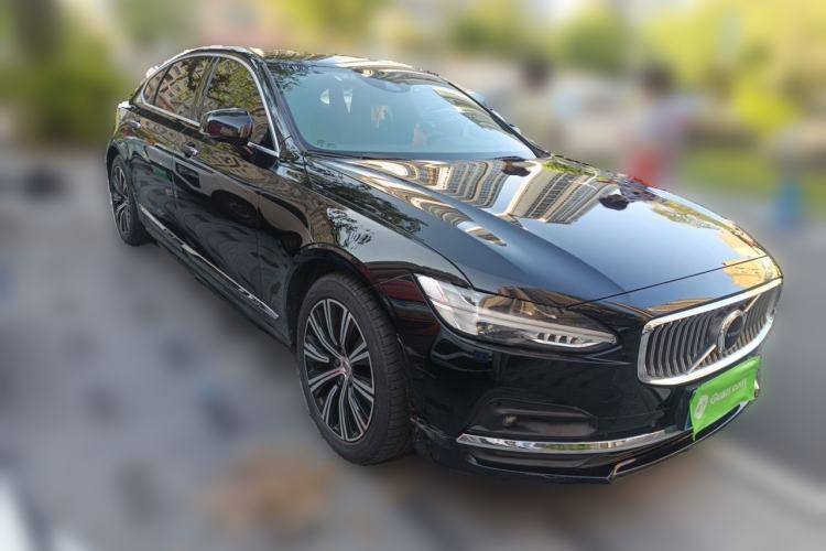 Used Volvo S90 2021 B5 Zhiyi Luxury Edition Front Right 45 Deg