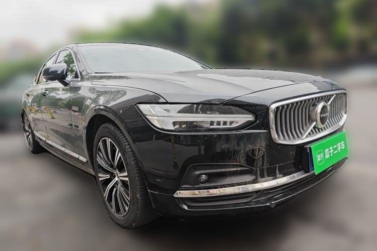 Used Volvo S90 2021 B5 Zhiyi Luxury Edition Front Right 45 Deg