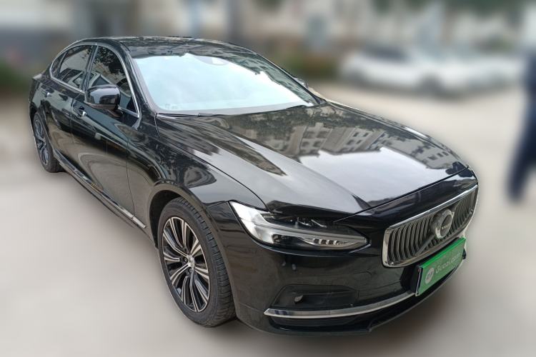 Used Volvo S90 2021 B5 Zhiyi Luxury Edition Front Right 45 Deg