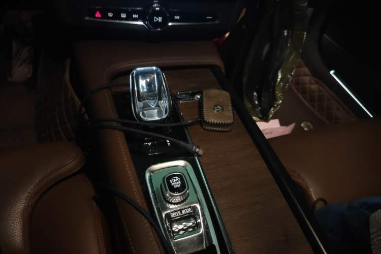 Used Volvo S90 2021 B5 Zhiyuan Luxury Edition Gear Lever