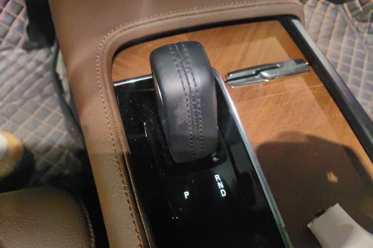 Used Volvo S90 2021 B5 Zhiyi Luxury Edition Gear Lever