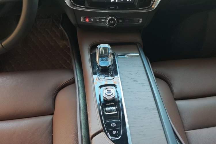 Used Volvo S90 2021 B5 Zhiyuan Luxury Edition Gear Lever