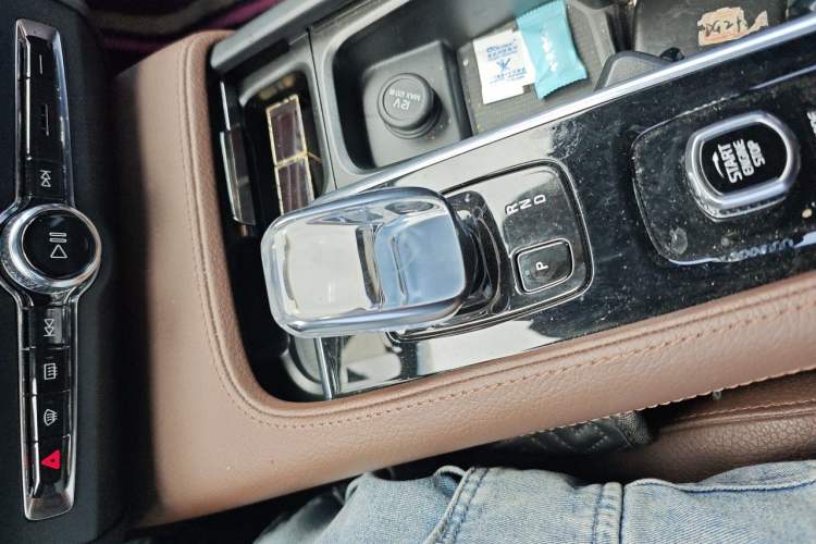 Used Volvo S90 2021 B5 Zhiyuan Luxury Edition Gear Lever