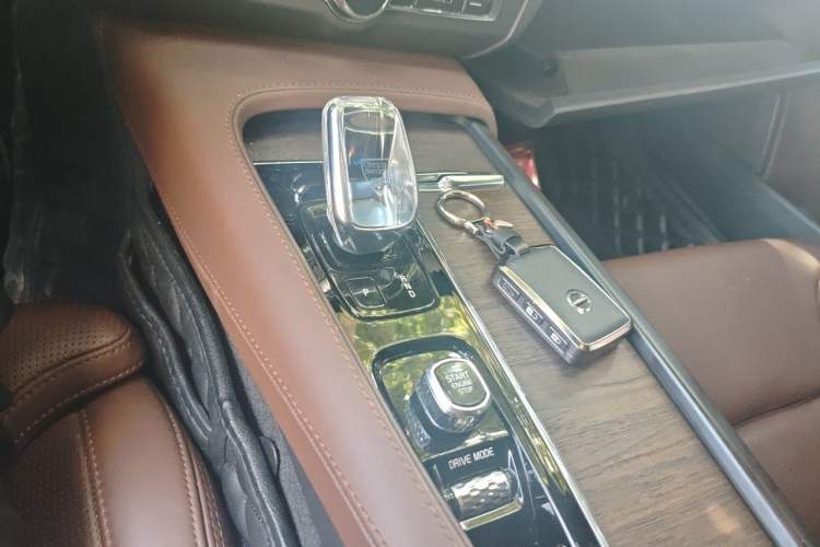 Used Volvo S90 2021 B5 Luxury Smart Edition Gear Lever