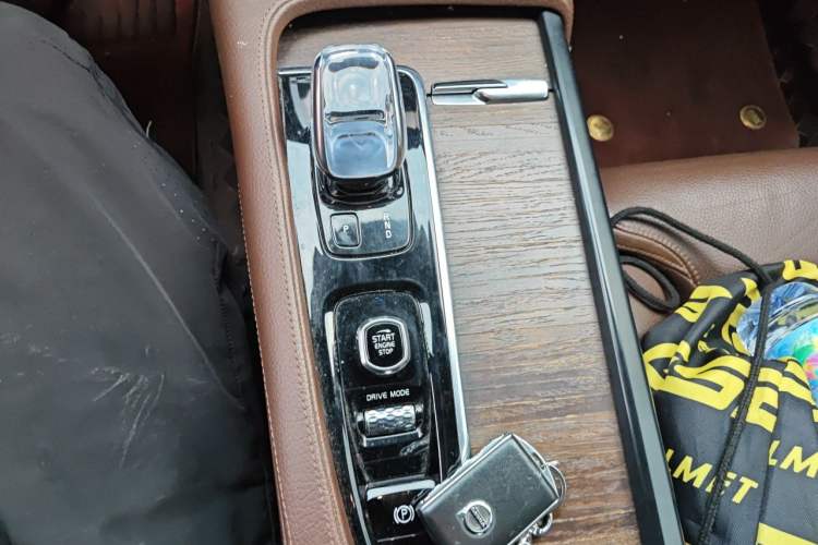 Used Volvo S90 2021 B5 Zhiyuan Luxury Edition Gear Lever