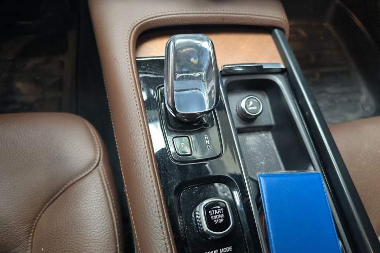Used Volvo S90 2021 B5 Zhiyi Luxury Edition Gear Lever