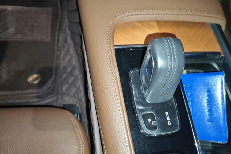 Used Volvo S90 2021 B5 Zhiyi Luxury Edition Gear Lever