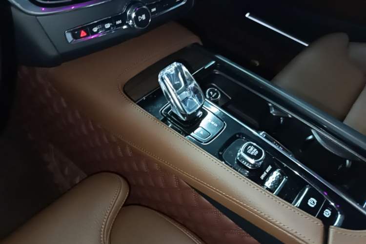 Used Volvo S90 2021 B5 Zhiyuan Luxury Edition Gear Lever