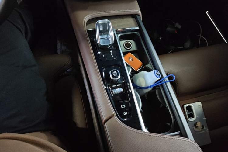 Used Volvo S90 2021 B5 Zhiyuan Luxury Edition Gear Lever