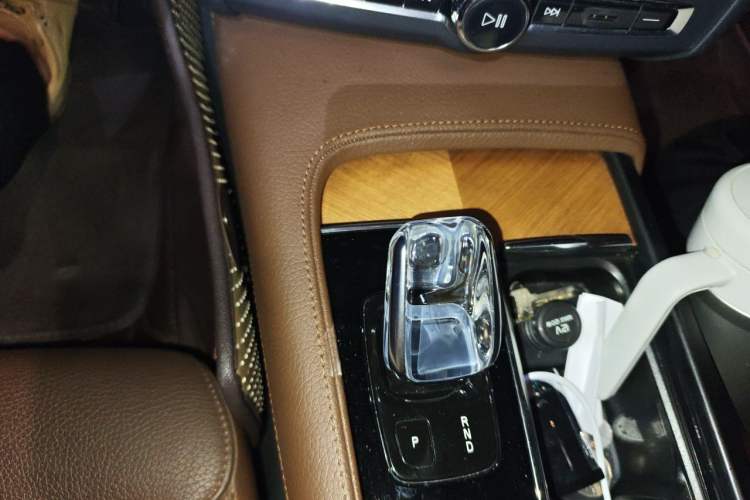 Used Volvo S90 2021 B5 Zhiyi Luxury Edition Gear Lever