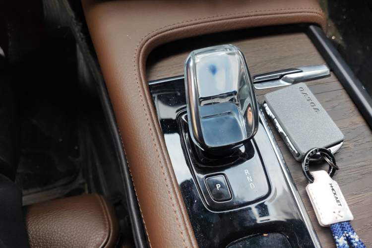 Used Volvo S90 2021 B5 Zhiyuan Luxury Edition Gear Lever