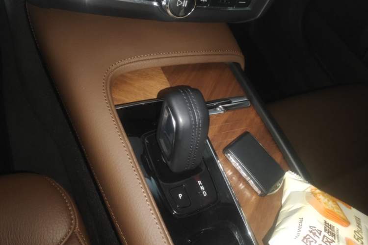 Used Volvo S90 2021 B5 Zhiyi Luxury Edition Gear Lever
