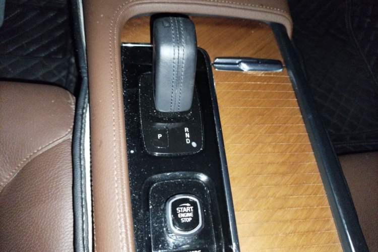 Used Volvo S90 2021 B5 Zhiyuan Luxury Edition Gear Lever