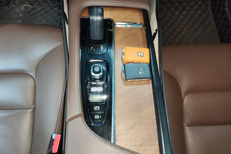 Used Volvo S90 2021 B5 Zhiyi Luxury Edition Gear Lever