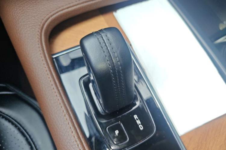 Used Volvo S90 2021 B5 Zhiyi Luxury Edition Gear Lever