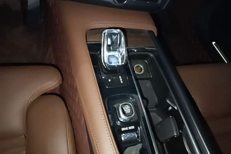 Used Volvo S90 2021 B5 Zhiyuan Luxury Edition Gear Lever