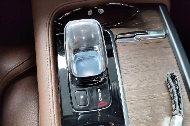 Used Volvo S90 2021 B5 Zhiyuan Luxury Edition Gear Lever