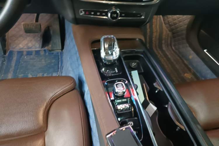 Used Volvo S90 2021 B5 Zhiyuan Luxury Edition Gear Lever