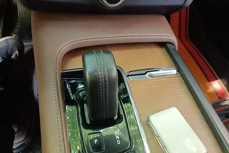 Used Volvo S90 2021 B5 Zhiyi Luxury Edition Gear Lever