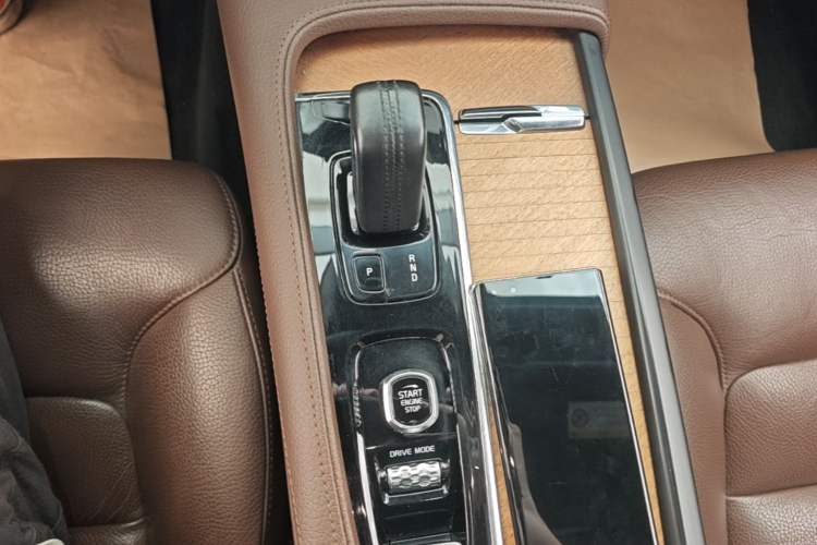 Used Volvo S90 2021 B5 Zhiyi Luxury Edition Gear Lever